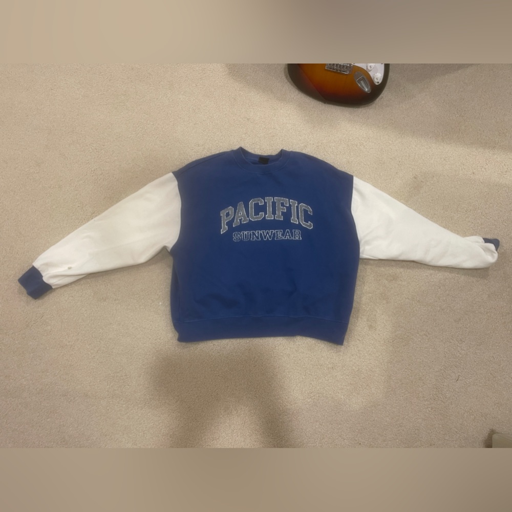 Pacsun crewneck